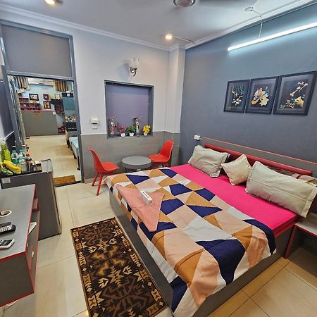 Deer Park Home Stay ニューデリー エクステリア 写真